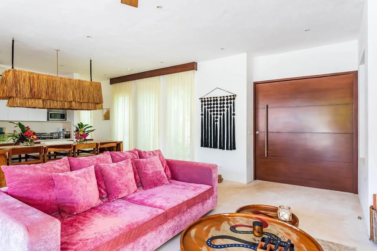 Villa Ek'Balam & Villa Flamingo, Luxury Villas, Private Pool, Private Garden, Jacuzzi, 24H Security Tulum 0*,