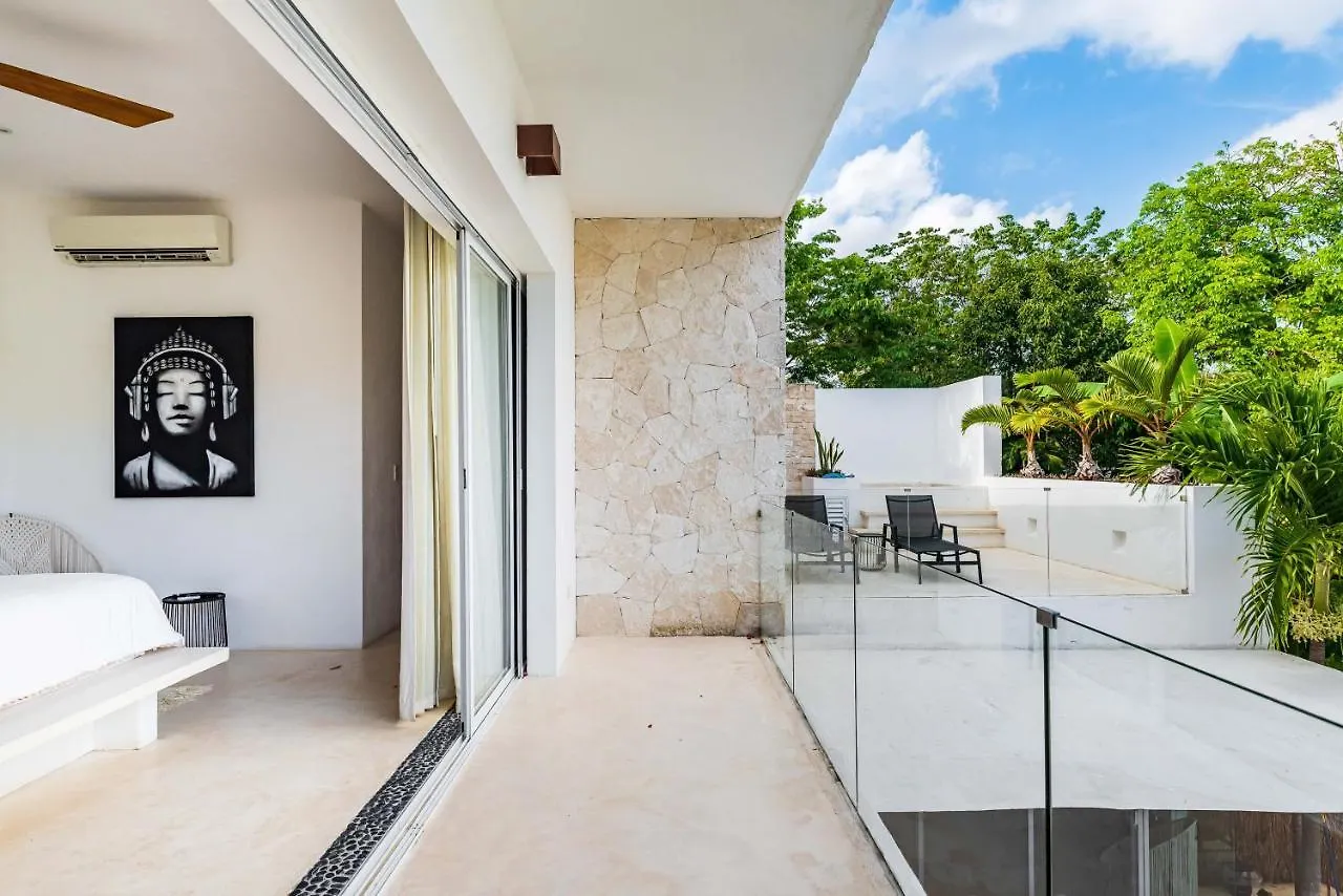 Villa Ek'Balam & Villa Flamingo, Luxury Villas, Private Pool, Private Garden, Jacuzzi, 24H Security Tulum Mexico