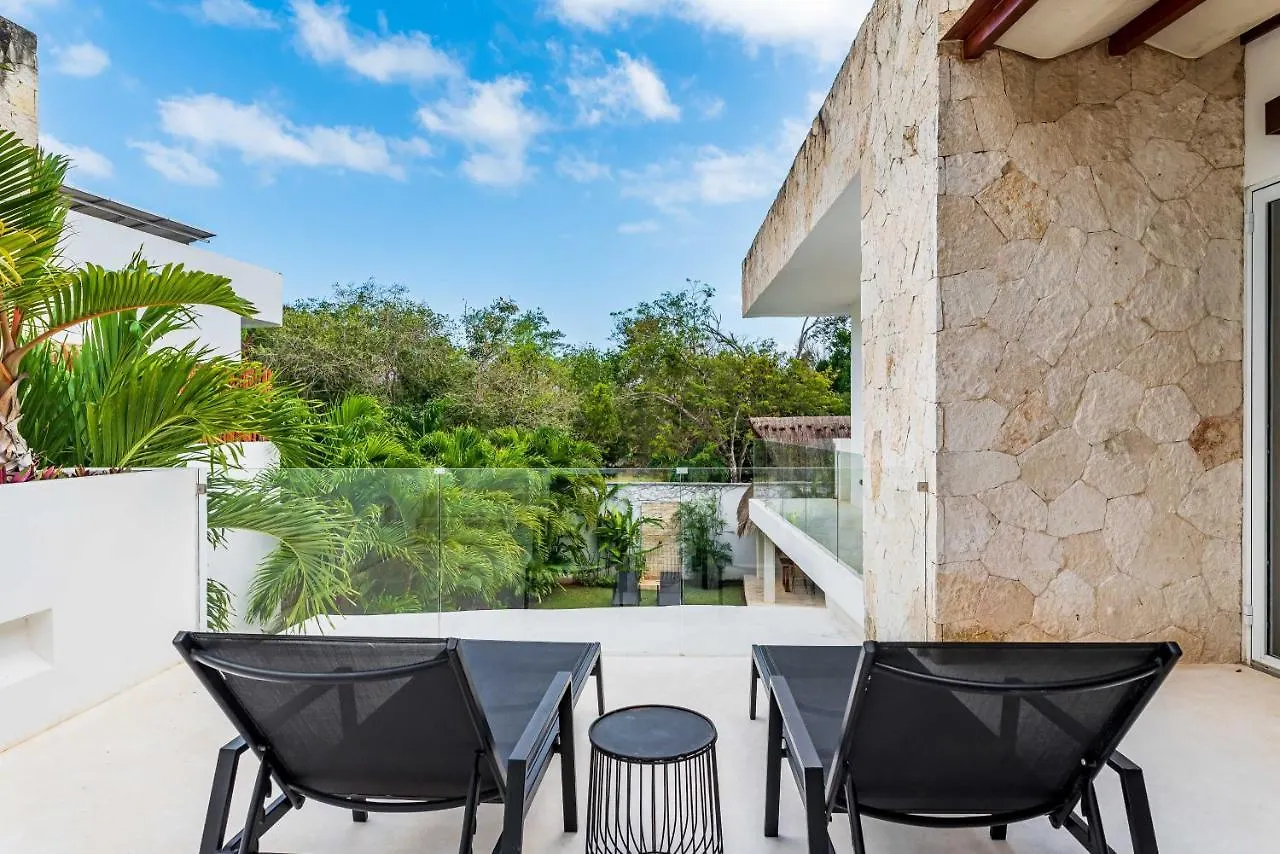 Villa Ek'Balam & Villa Flamingo, Luxury Villas, Private Pool, Private Garden, Jacuzzi, 24H Security Tulum